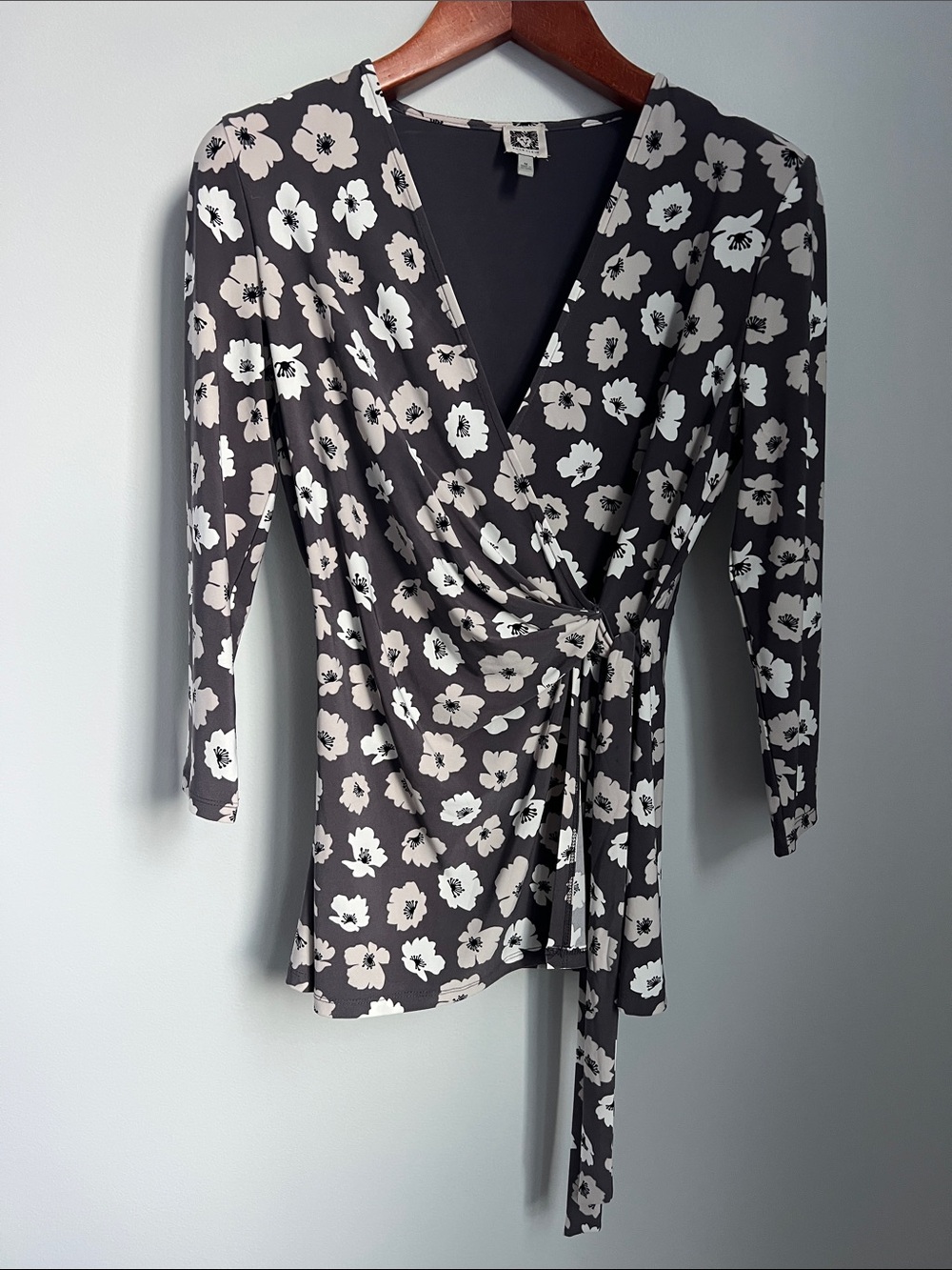 Anne Klein | Dark Gray & Cream Floral Wrap Blouse Size M